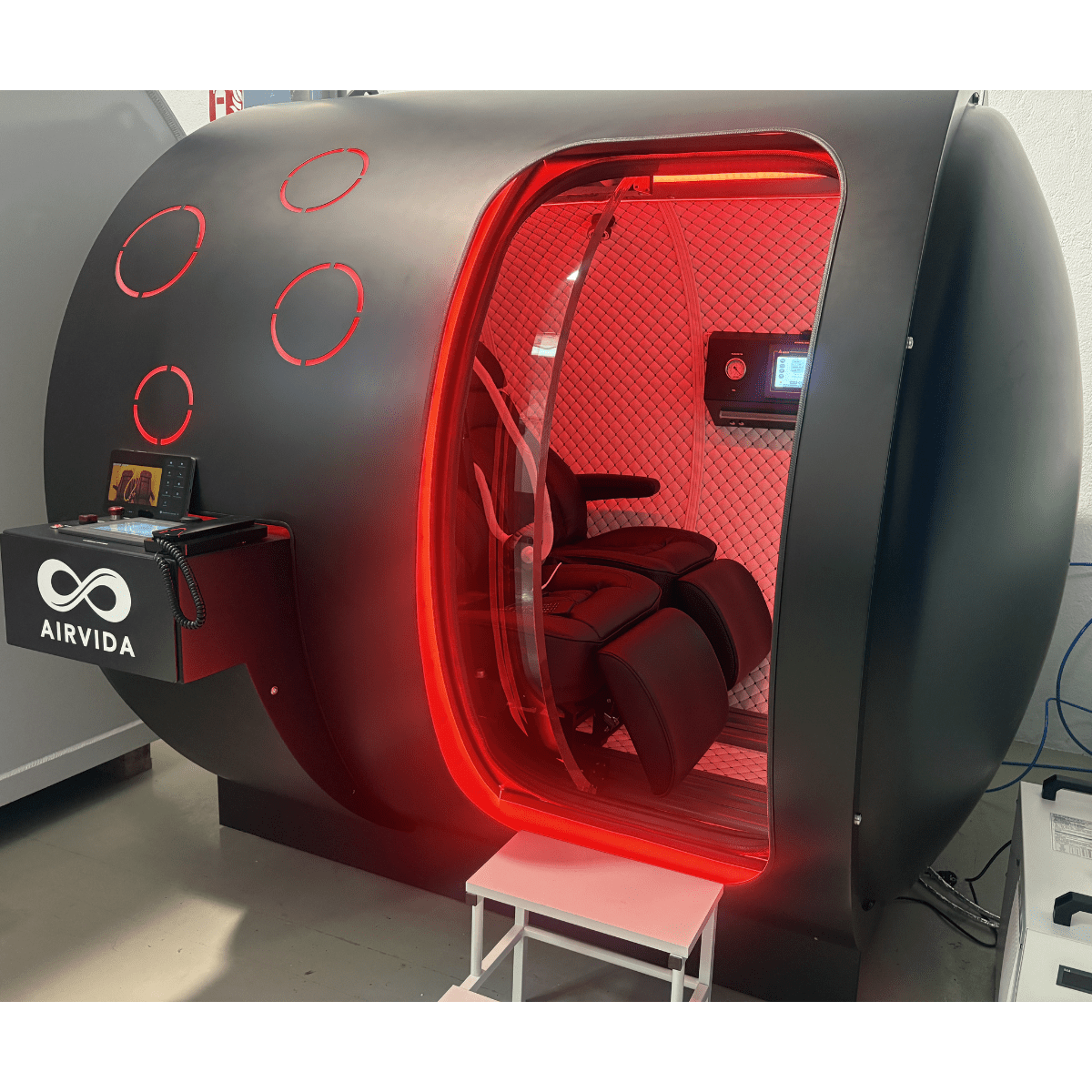 2.0 ATA Hardshell Multiplace Hyperbaric Chamber with BIBS