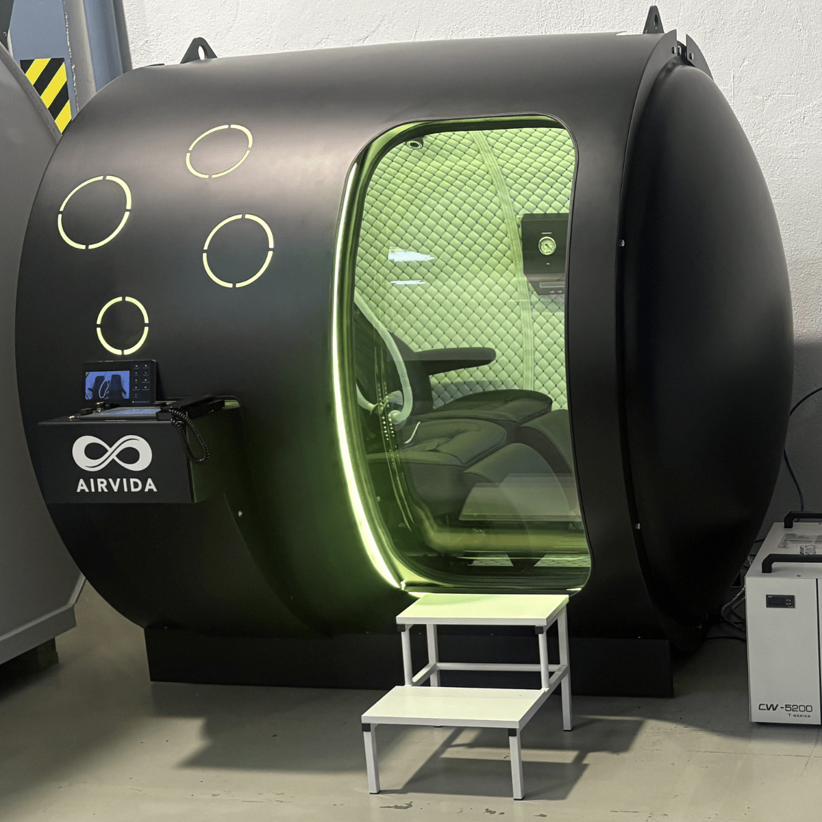 2.0 ATA Hardshell Multiplace Hyperbaric Chamber with BIBS